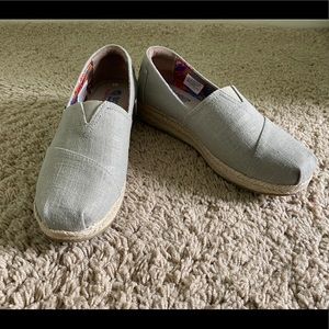 Bob’s wedge slip-ons